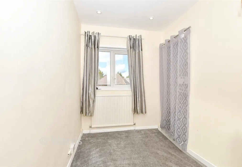 Bedroom 3 - Marsh Way, Larkfield, Aylesford, Kent - Wards of Kent