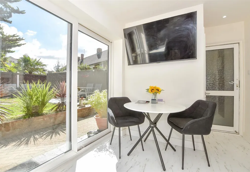 Kitchen/Diner - Marsh Way, Larkfield, Aylesford, Kent - Wards of Kent