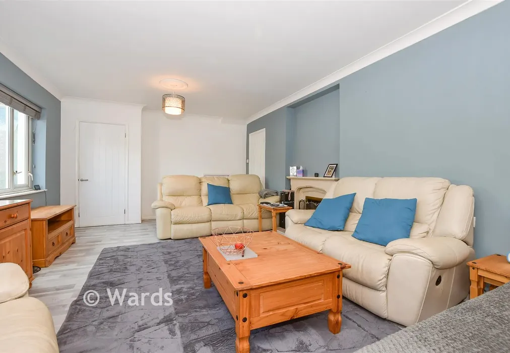 Lounge - Marsh Way, Larkfield, Aylesford, Kent - Wards of Kent