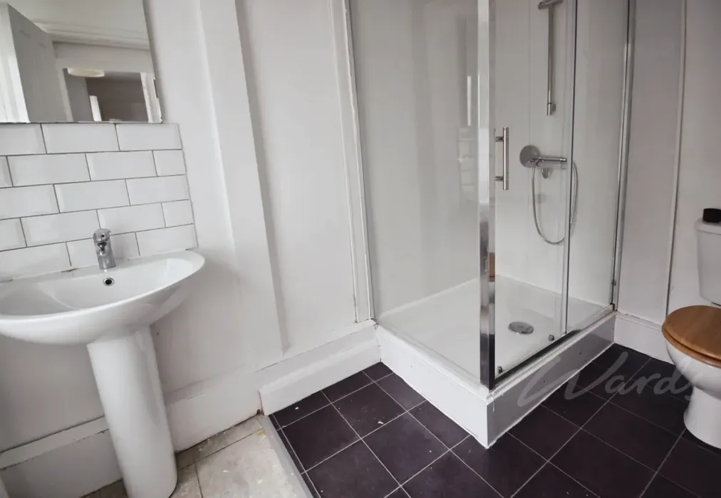 balmoral shower r... - Balmoral Road Gillingham ME7 - Wards of Kent
