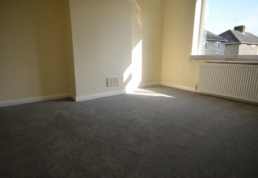 Bedroom 1 - London Road Sittingbourne ME10 - Wards of Kent