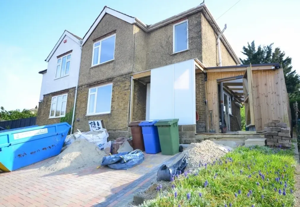 Front - London Road Sittingbourne ME10 - Wards of Kent