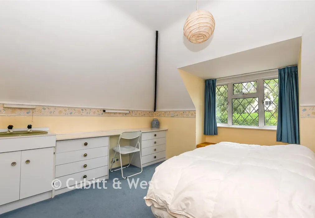 Bedroom 3 - Woodhurst Park, Oxted, Surrey - Wards of Kent