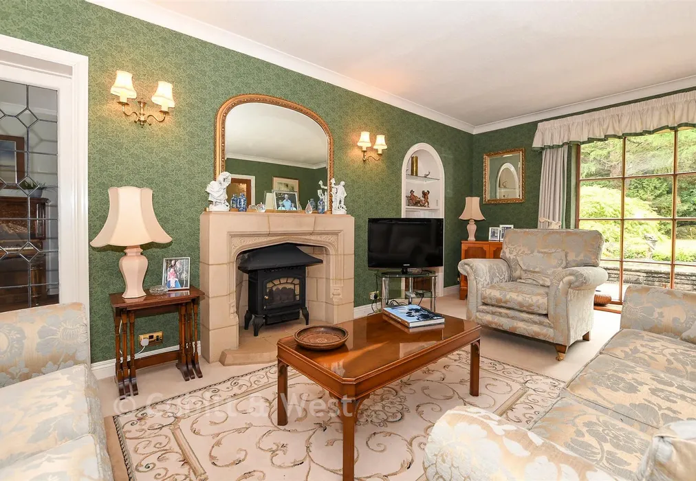 Lounge - Woodhurst Park, Oxted, Surrey - Wards of Kent