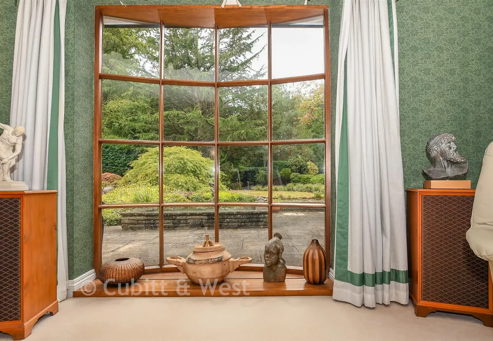 Internal Lifestyle Photograph - Woodhurst Park, Oxted, Surrey - Wards of Kent