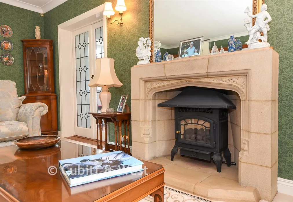 Internal Lifestyle Photograph - Woodhurst Park, Oxted, Surrey - Wards of Kent