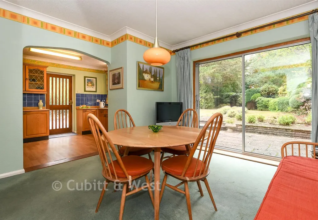 Kitchen/Breakfast Room - Woodhurst Park, Oxted, Surrey - Wards of Kent