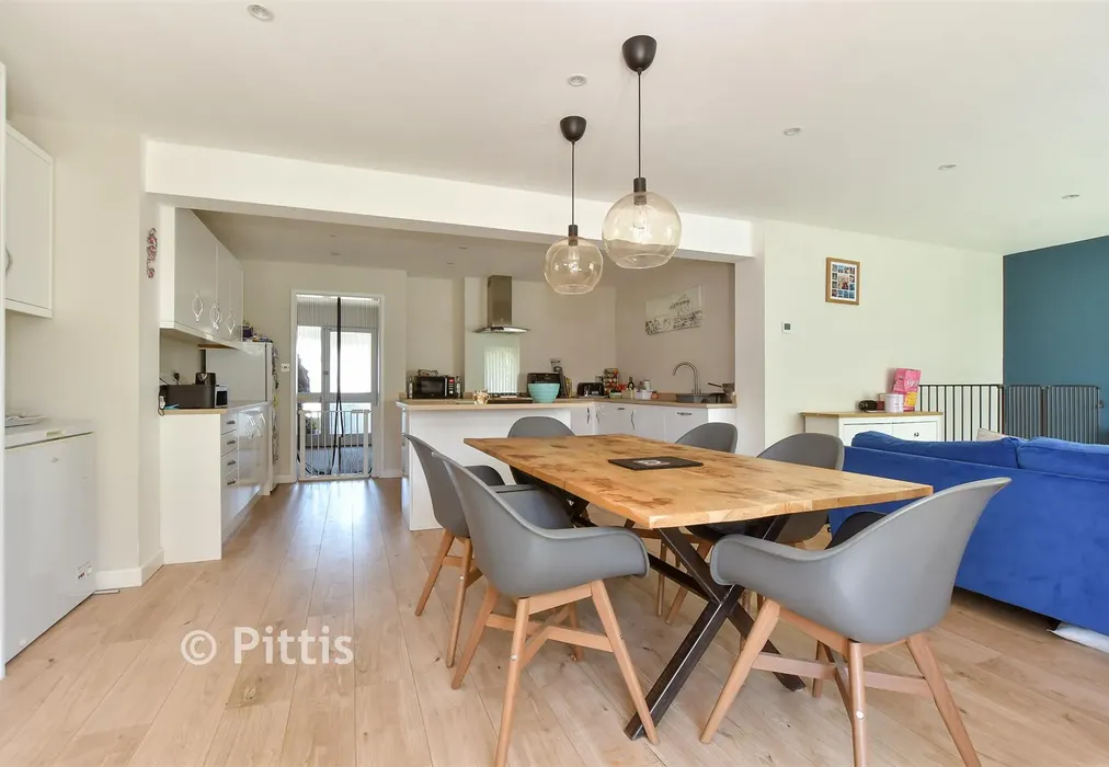 Lounge/Dining Area - Lincoln Way, Bembridge, Isle of Wight - Wards of Kent
