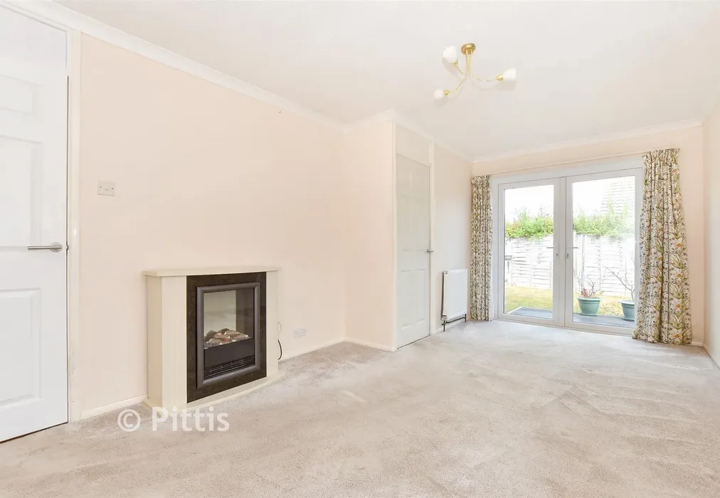 Lounge/ Dining Room - Lincoln Way, Bembridge, Isle of Wight - Wards of Kent