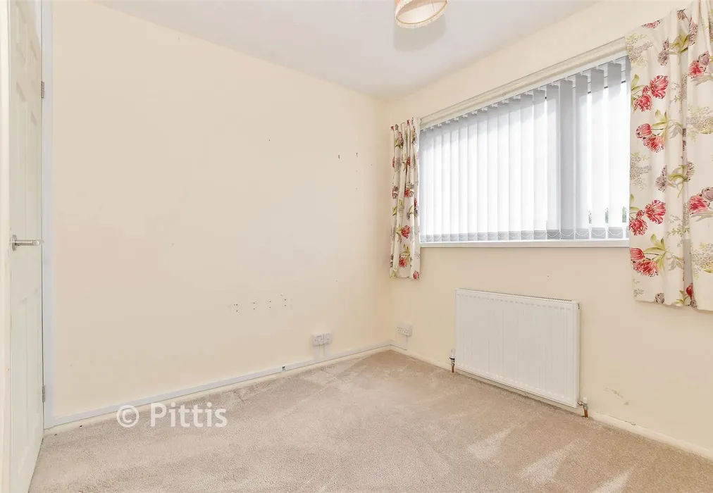 Bedroom 2 - Lincoln Way, Bembridge, Isle of Wight - Wards of Kent