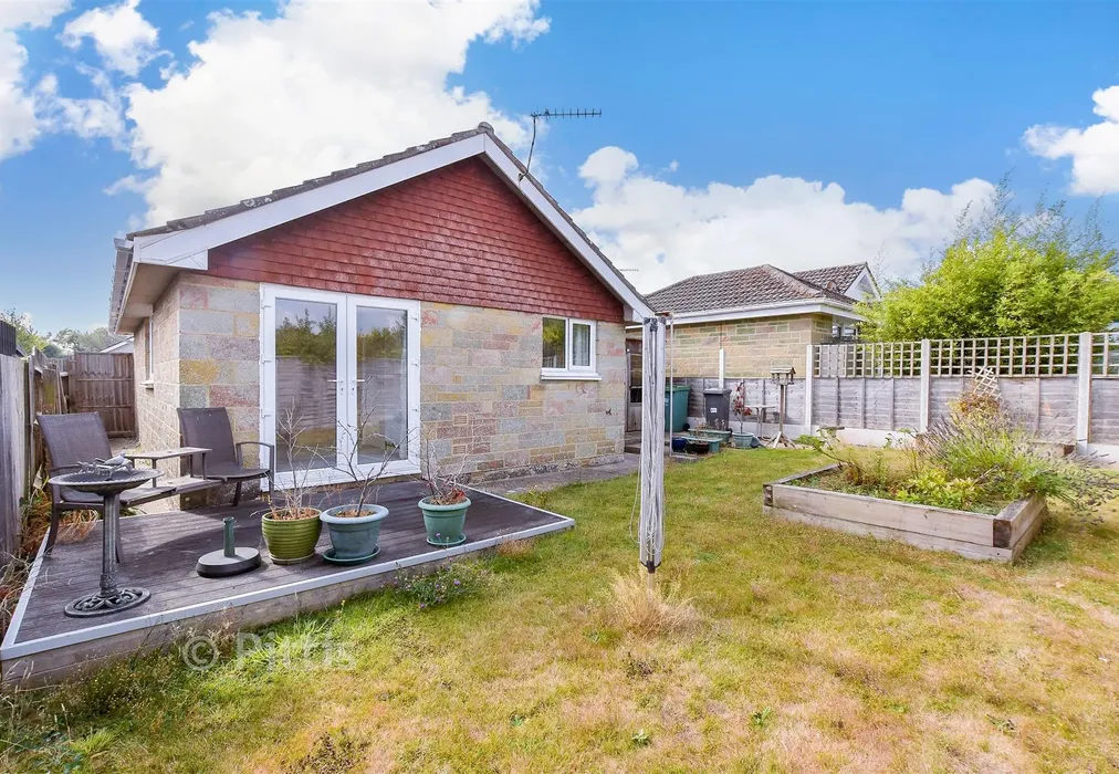 Rear Garden - Lincoln Way, Bembridge, Isle of Wight - Wards of Kent