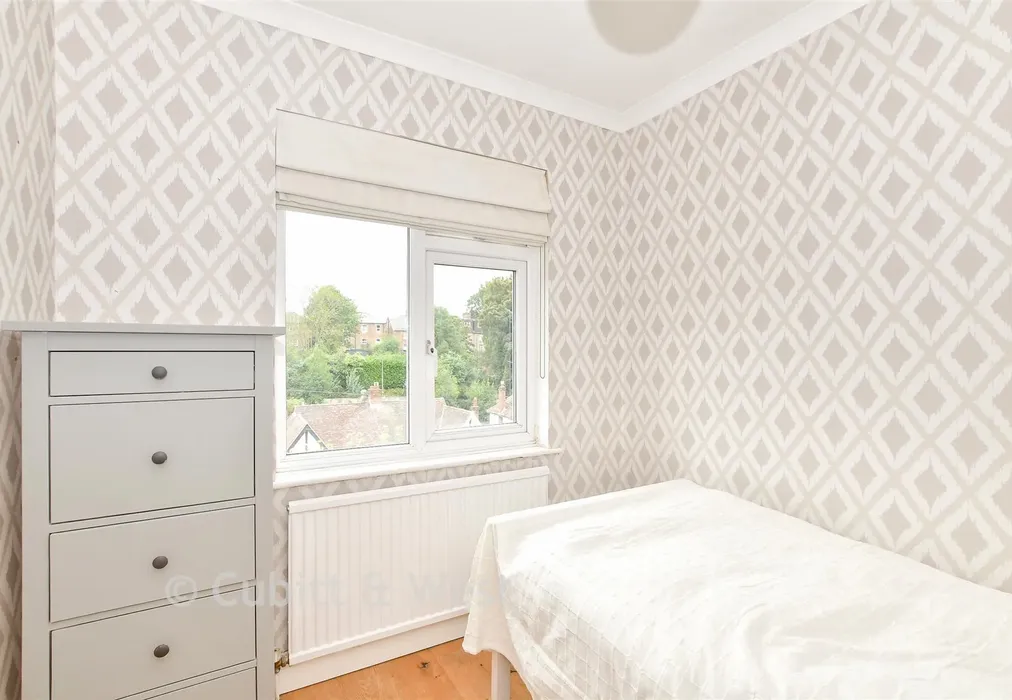 Bedroom 3 - Dallaway Gardens, East Grinstead, West Sussex - Wards of Kent
