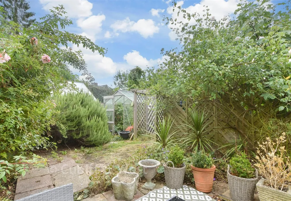 Rear Garden - Dallaway Gardens, East Grinstead, West Sussex - Wards of Kent