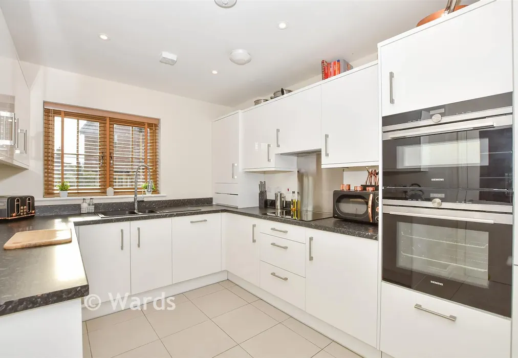Kitchen/ Diner - Primrose Close, Marden, Tonbridge, Kent - Wards of Kent