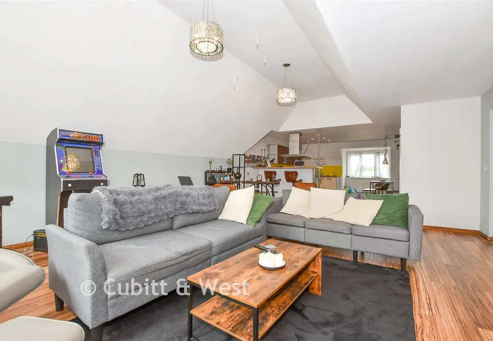 Lounge - Stone Court, Worth, Crawley, West Sussex - Wards of Kent