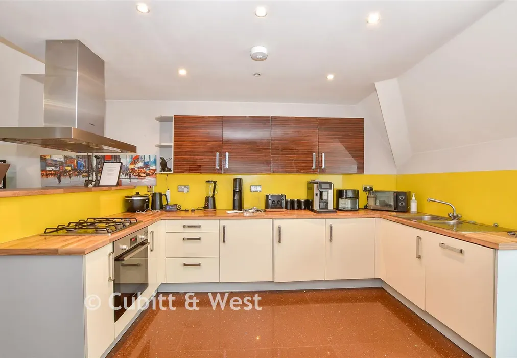 Kitchen/Diner - Stone Court, Worth, Crawley, West Sussex - Wards of Kent