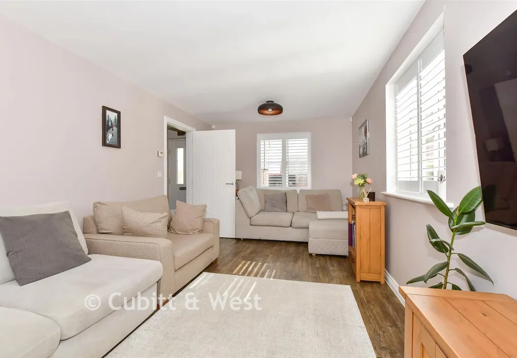 Lounge - Tanners Way, Faygate, West Sussex - Wards of Kent
