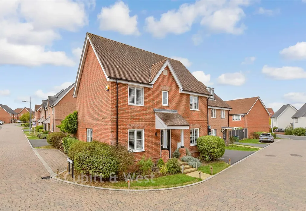 External (Web) - Tanners Way, Faygate, West Sussex - Wards of Kent
