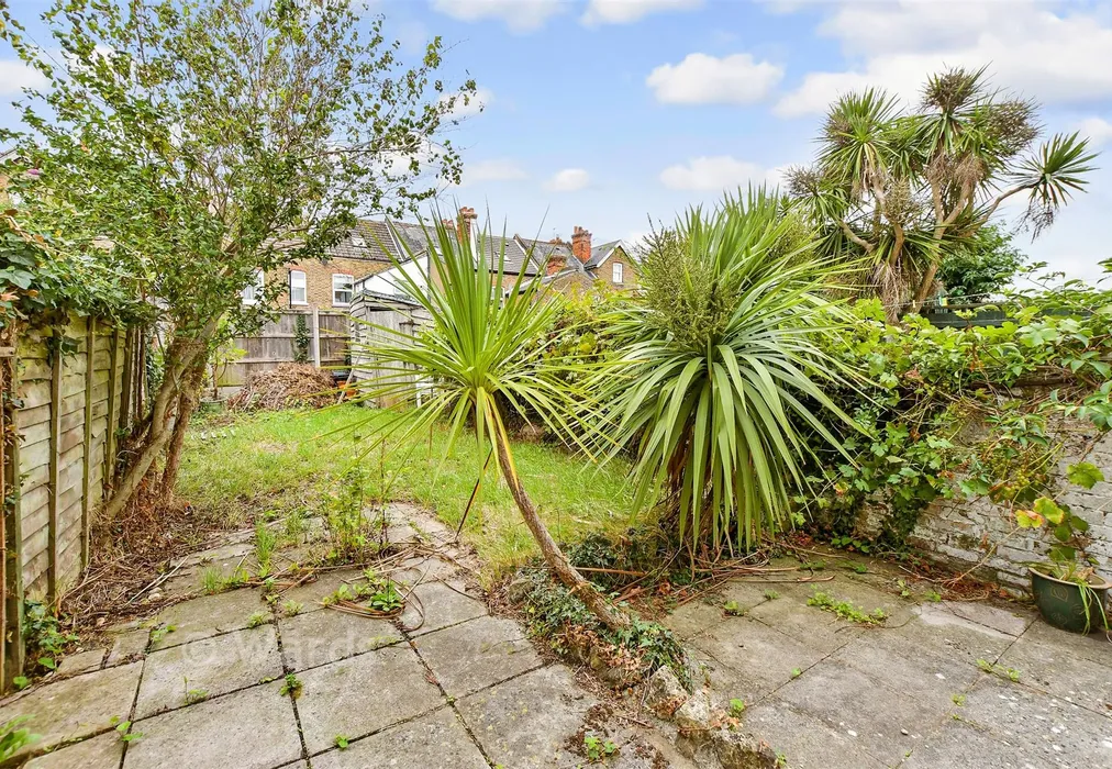 Patio / Decking - Ormonde Road, Hythe, Kent - Wards of Kent