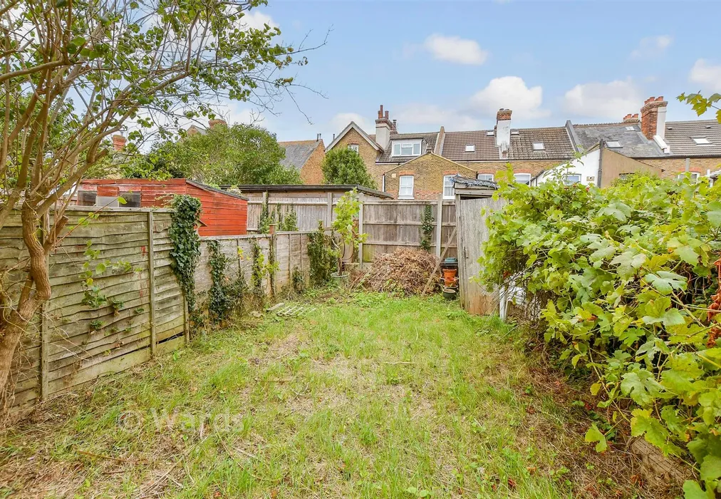 Rear Garden - Ormonde Road, Hythe, Kent - Wards of Kent