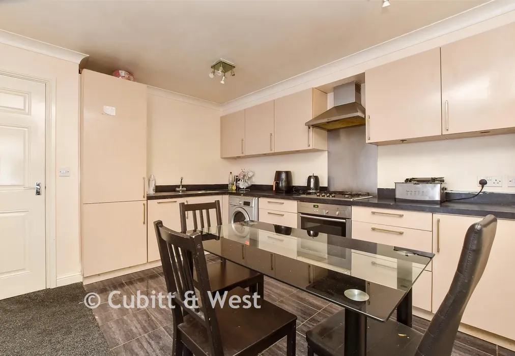 Kitchen / Living Room - Ravenscroft Road, Beckenham, Kent - Wards of Kent