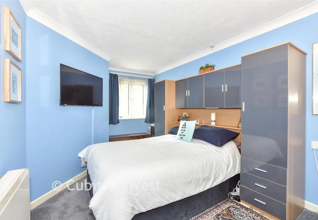 Bedroom - Queens Crescent, Southsea, Hampshire - Wards of Kent