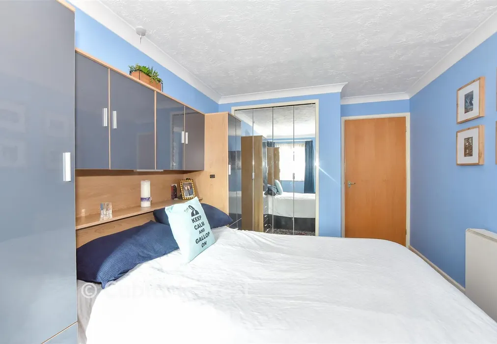Bedroom - Queens Crescent, Southsea, Hampshire - Wards of Kent