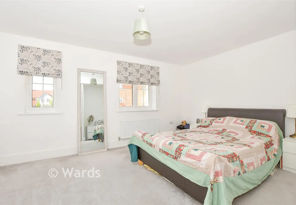 Bedroom 1 - Joy Drive, Tonbridge, Kent - Wards of Kent