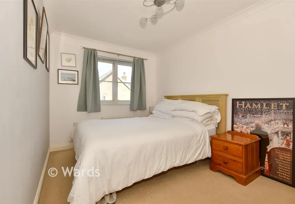 Bedroom 1 - Royal Native Way, Whitstable, Kent - Wards of Kent