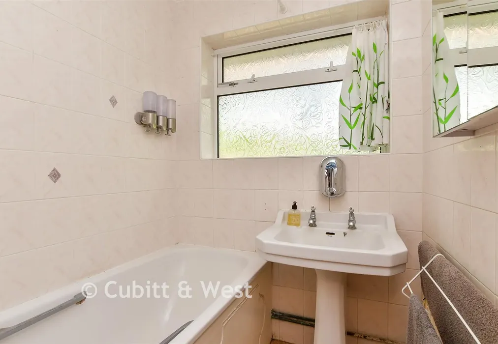 Bathroom - Warren Way, Woodingdean, Brighton, East Sussex - Wards of Kent