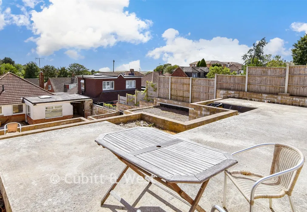 Rear Garden - Warren Way, Woodingdean, Brighton, East Sussex - Wards of Kent
