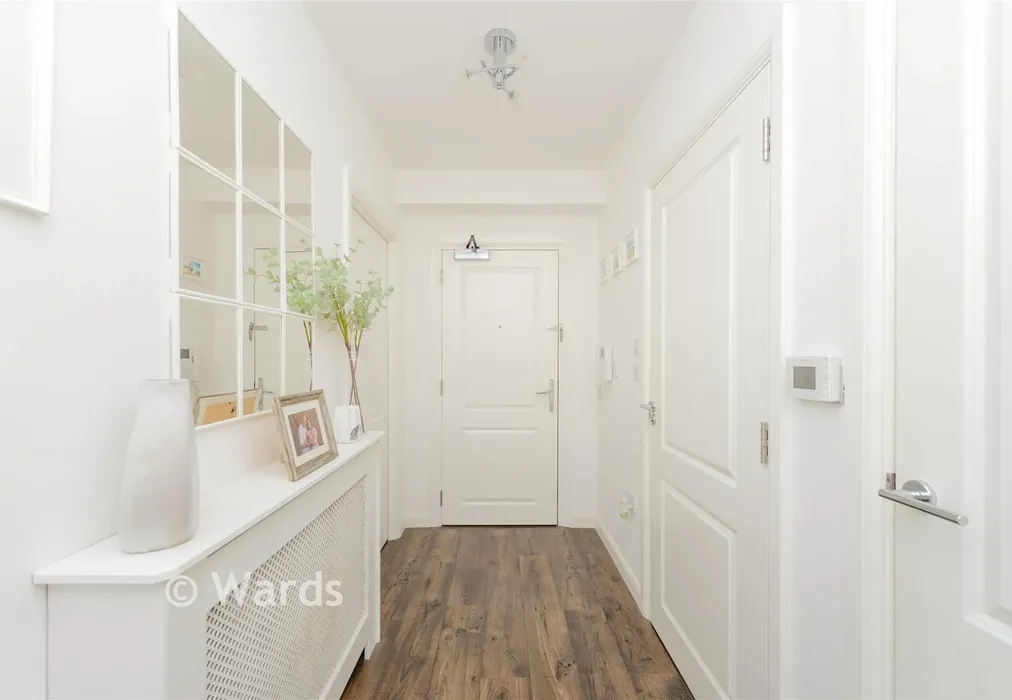 Entrance Hall - Havelock Drive, Greenhithe, Kent - Wards of Kent
