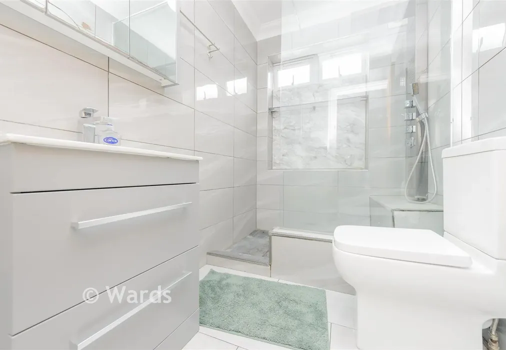 Shower Room - Havelock Road, Dartford, Kent - Wards of Kent