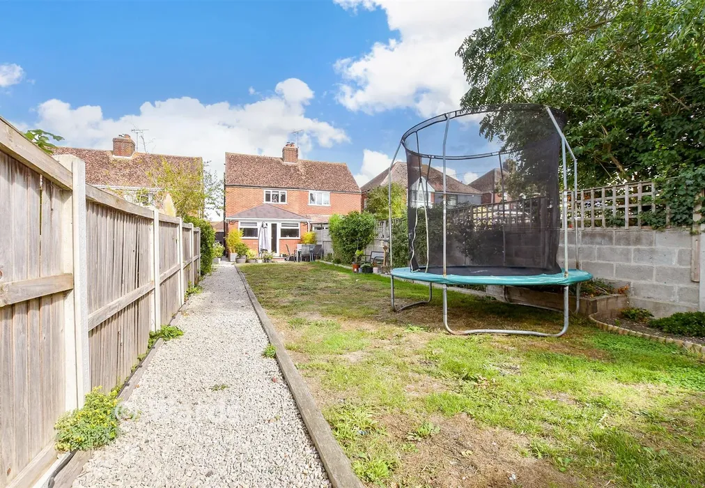 Rear Garden - Nash Court Gardens, Margate, Kent - Wards of Kent