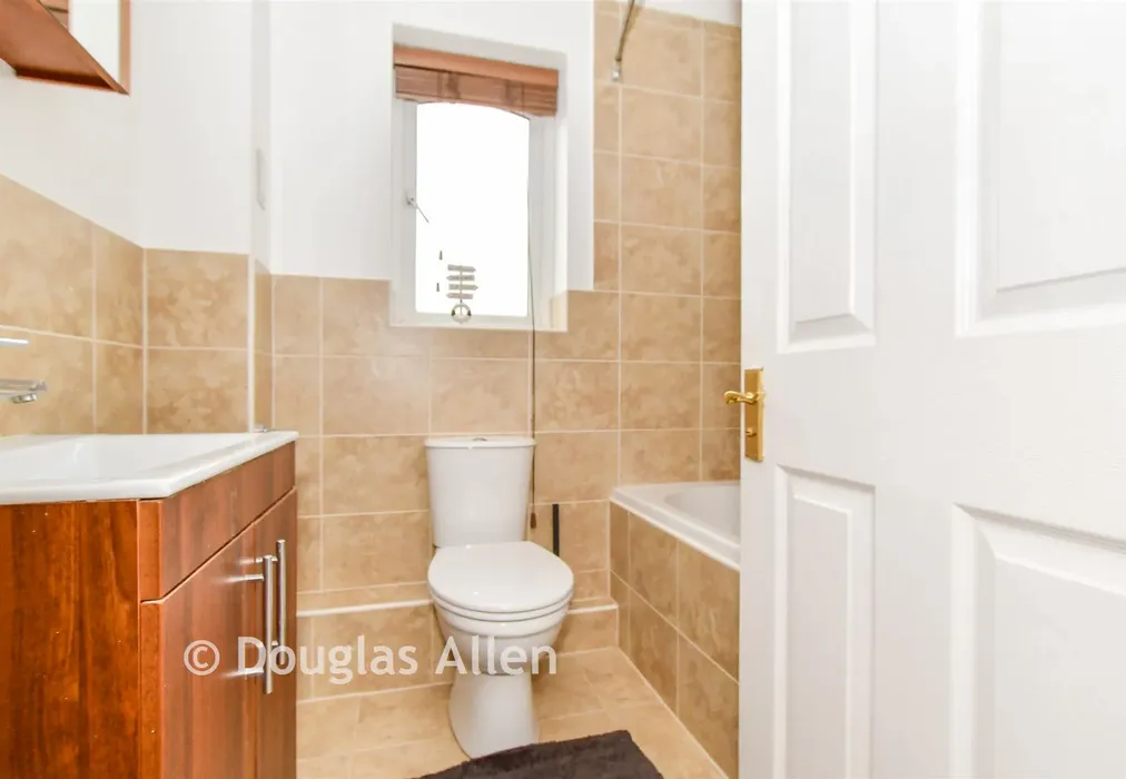 Bathroom - Staffa Close, Wickford, Essex - Wards of Kent