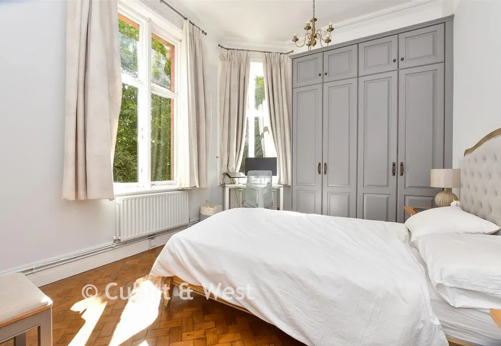 Bedroom 1 - Frensham Road, Kenley, Surrey - Wards of Kent