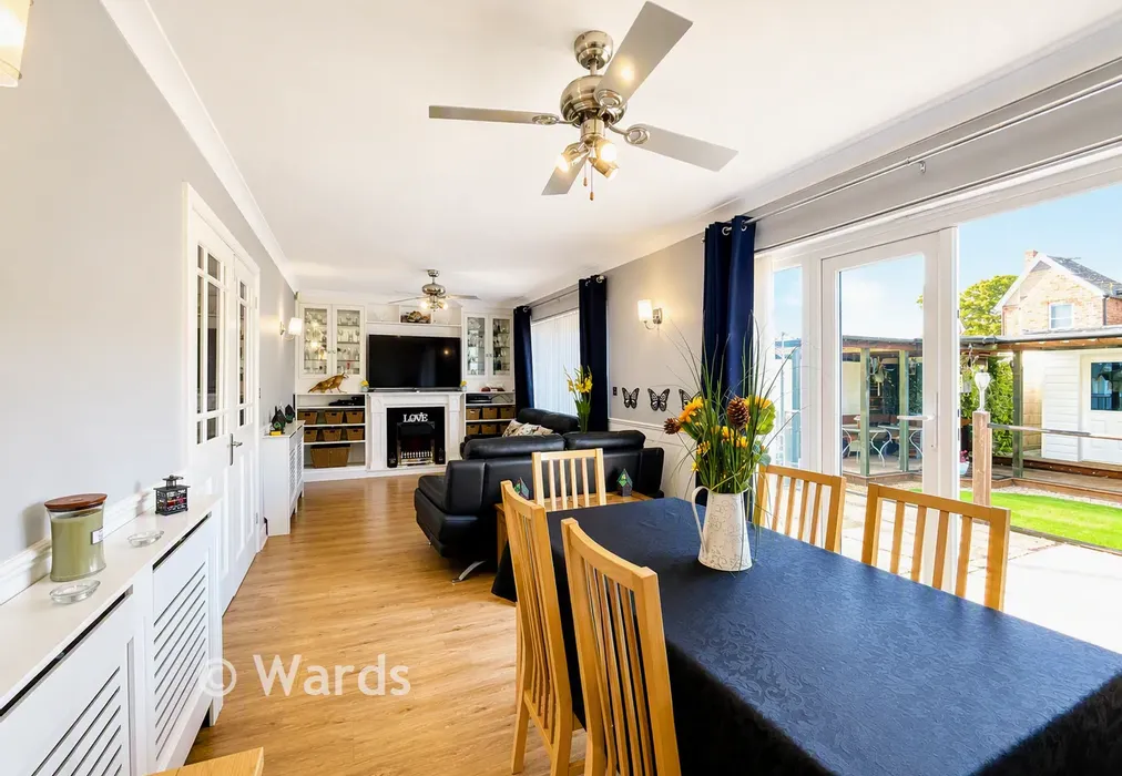 Lounge/Diner. - Robin Hood Lane, Lydd, Romney Marsh, Kent - Wards of Kent