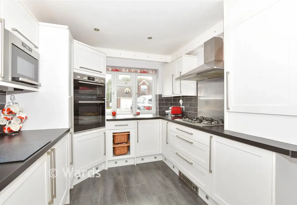 Kitchen - Robin Hood Lane, Lydd, Romney Marsh, Kent - Wards of Kent