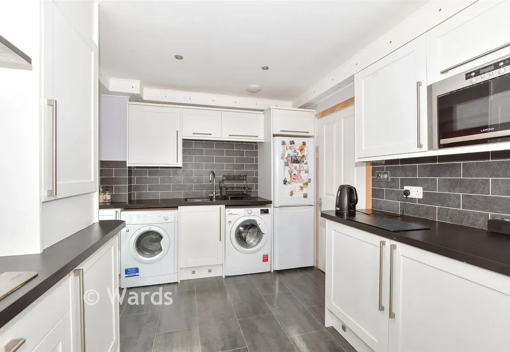 Kitchen - Robin Hood Lane, Lydd, Romney Marsh, Kent - Wards of Kent