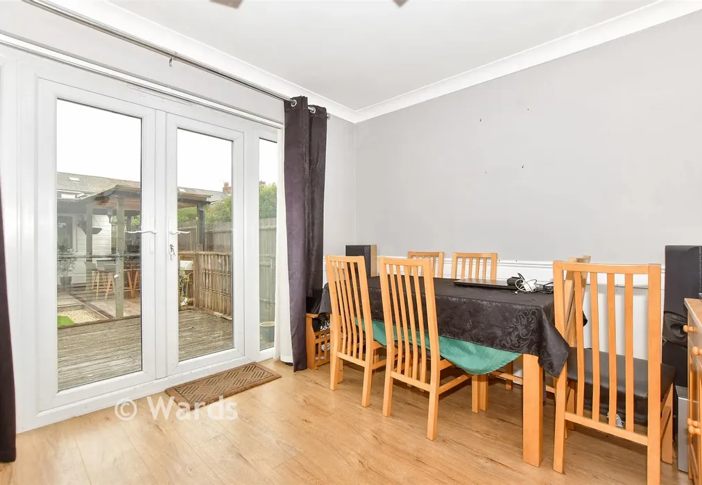 Lounge/Diner - Robin Hood Lane, Lydd, Romney Marsh, Kent - Wards of Kent