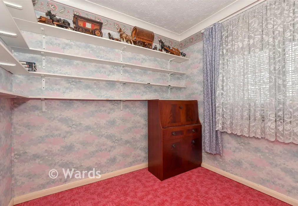 Bedroom 3 - Kingfisher Road, Birds Estate, Larkfield, Kent - Wards of Kent