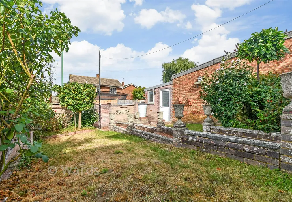 Rear Garden - Kingfisher Road, Birds Estate, Larkfield, Kent - Wards of Kent