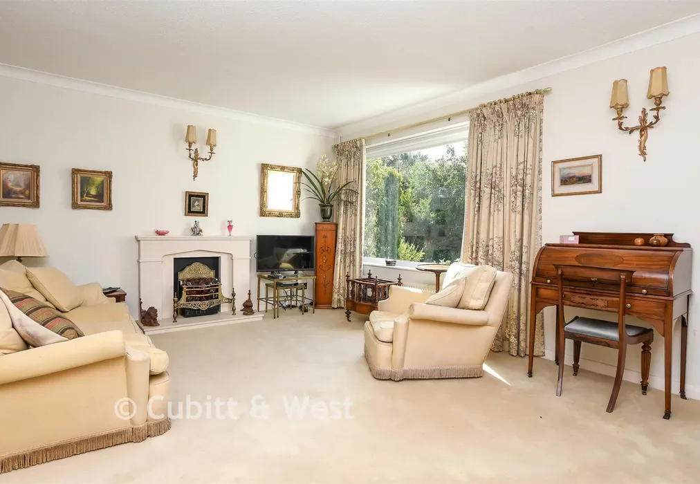 Lounge Area - Burnham Drive, Reigate, Surrey - Wards of Kent