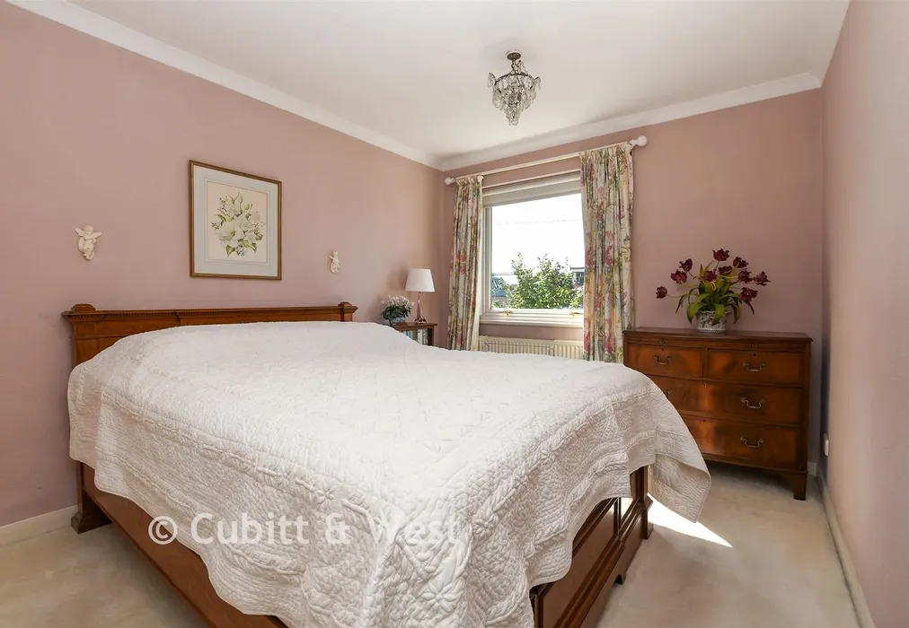 Bedroom 2 - Burnham Drive, Reigate, Surrey - Wards of Kent