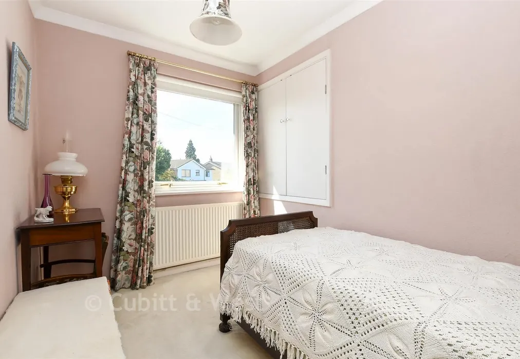 Bedroom 3 - Burnham Drive, Reigate, Surrey - Wards of Kent