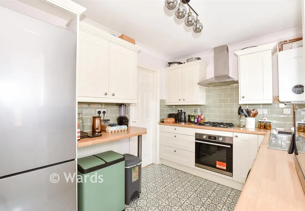 Kitchen - Western Road, Maidstone, Kent - Wards of Kent
