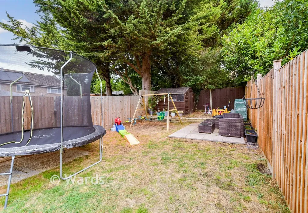 Rear Garden - Forest Hill, Maidstone, Kent - Wards of Kent