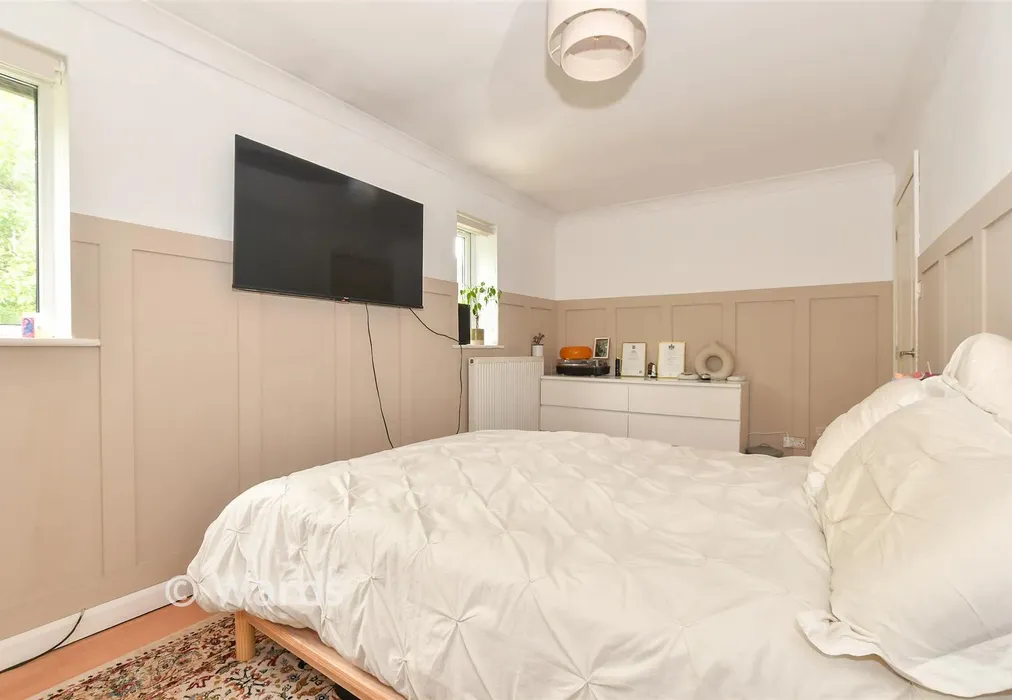 Bedroom 2 - The Acorns, Smarden, Kent - Wards of Kent