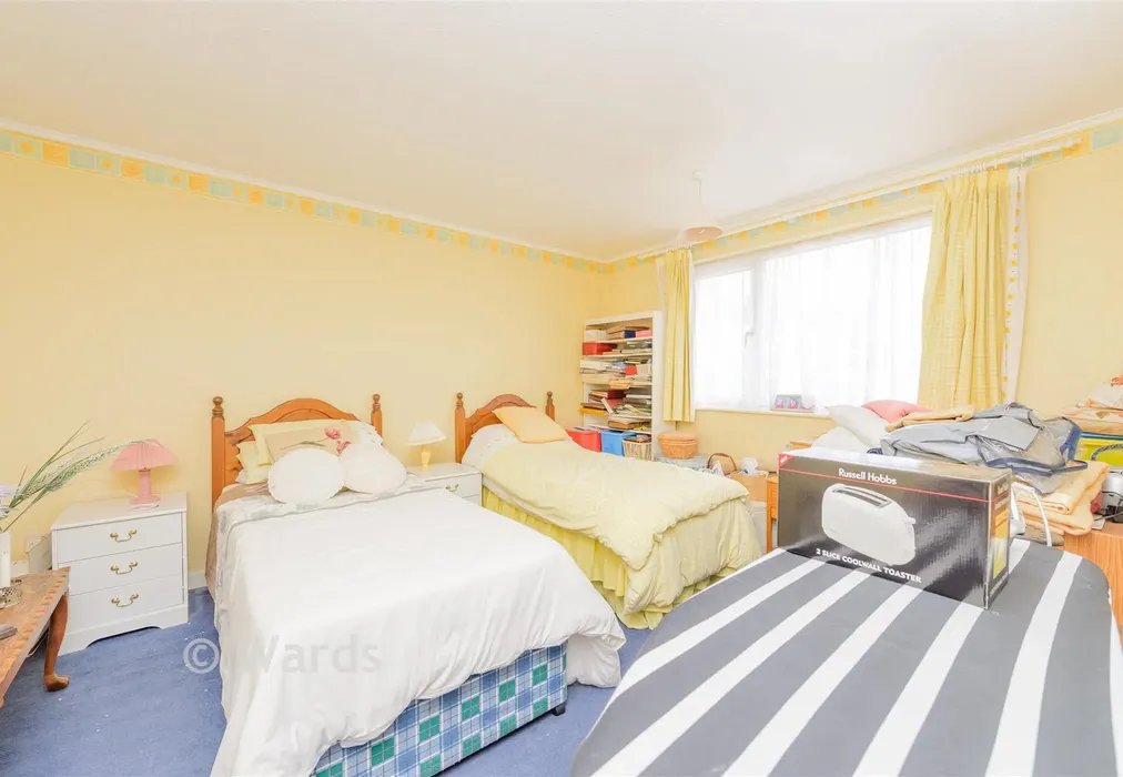 Bedroom 2 - Sallows Shaw, Sole Street, Kent - Wards of Kent