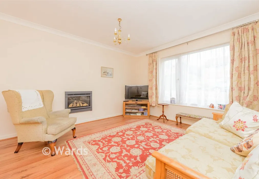 Lounge/Diner - Sallows Shaw, Sole Street, Kent - Wards of Kent